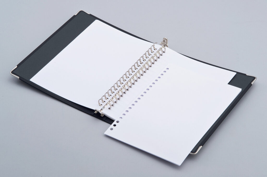 ルーズリーフとバインダーノート